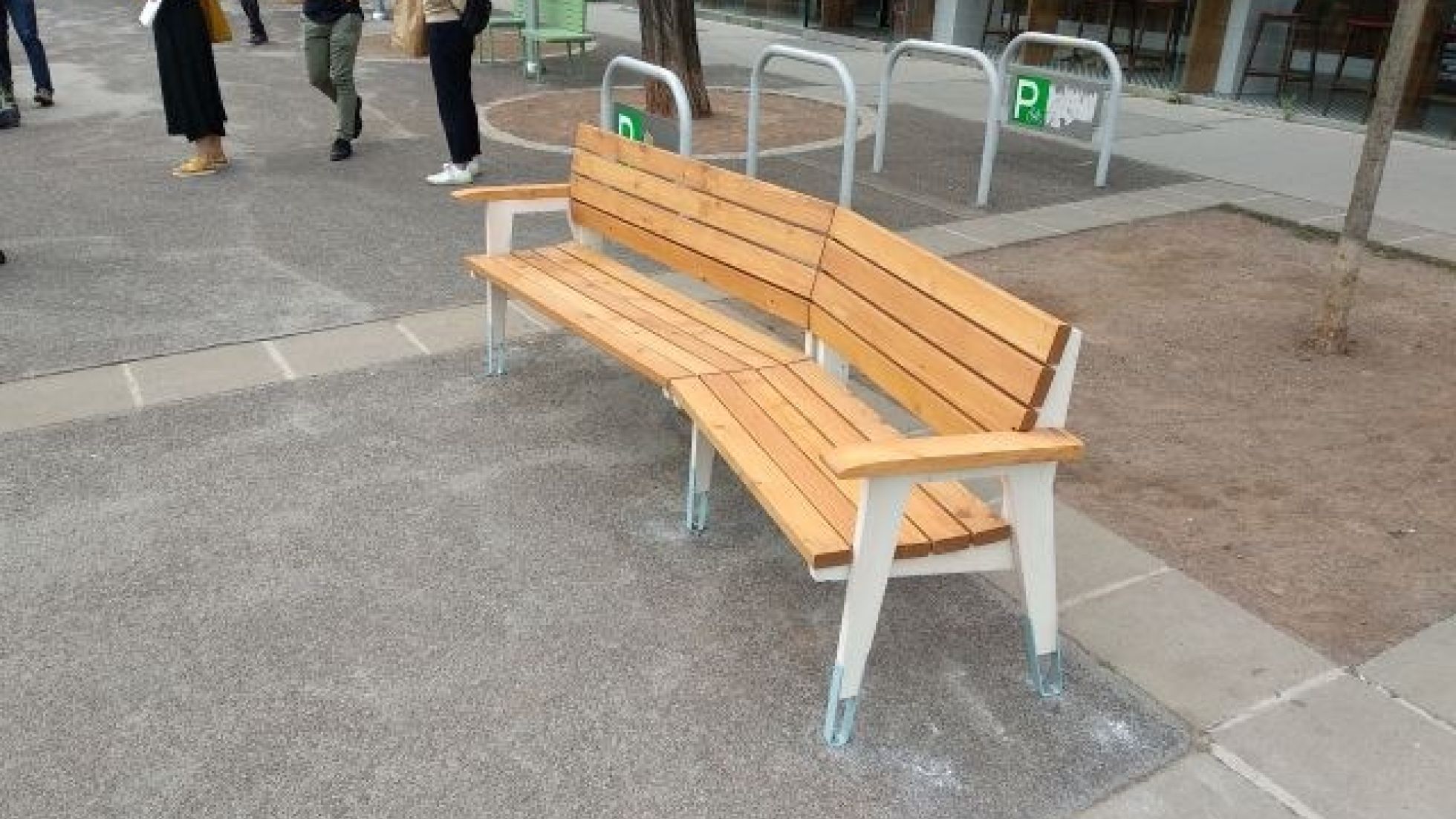 copyright: MA 19 / Stadt Wien Designer-Sitzgelegenheiten im öffentlichen Raum