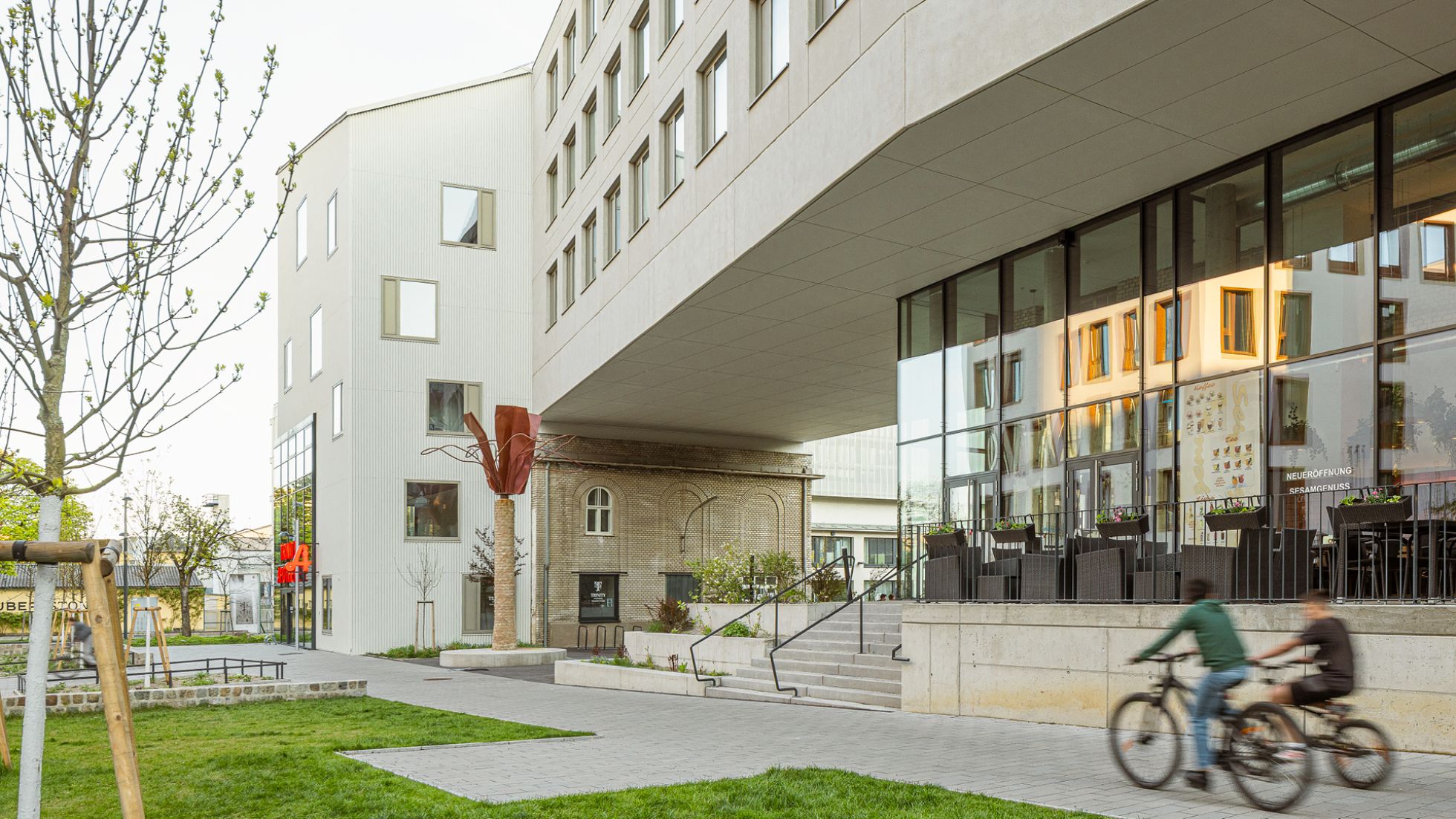 copyright: tschinkersten fotografie Wohnhaus mit Durchgang