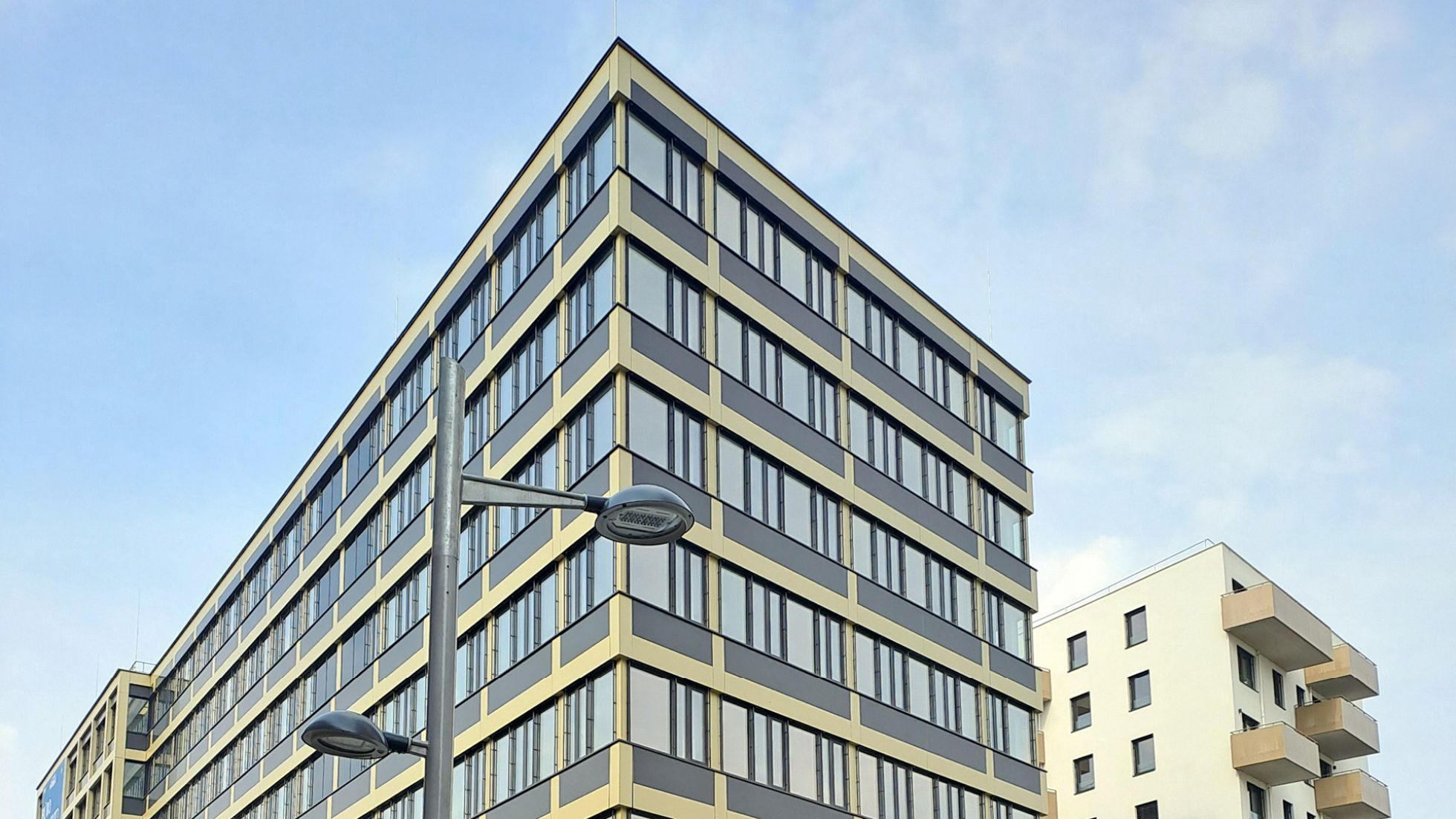 copyright: HNP architects Moderner mehrstöckiger Bau
