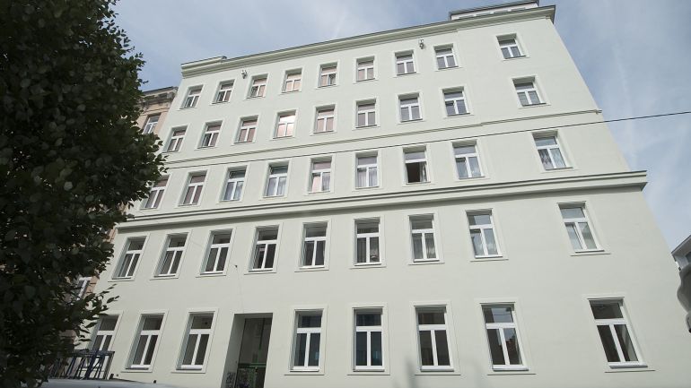 copyright: MA 20/Alexandra Kromus Weiße Altbau-Fassade