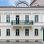Hausfassade und Eingangstor