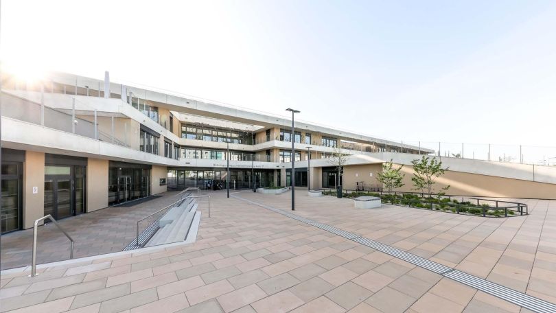 Vorplatz des Bildungscampus