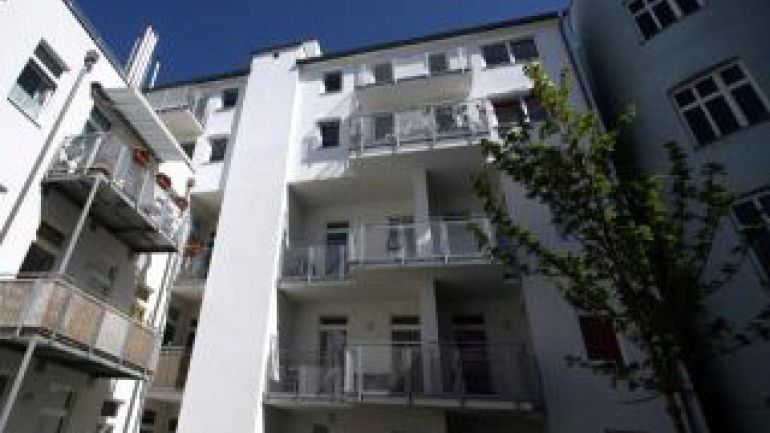 Innenhof eines sanierten Altbau-Wohnhauses