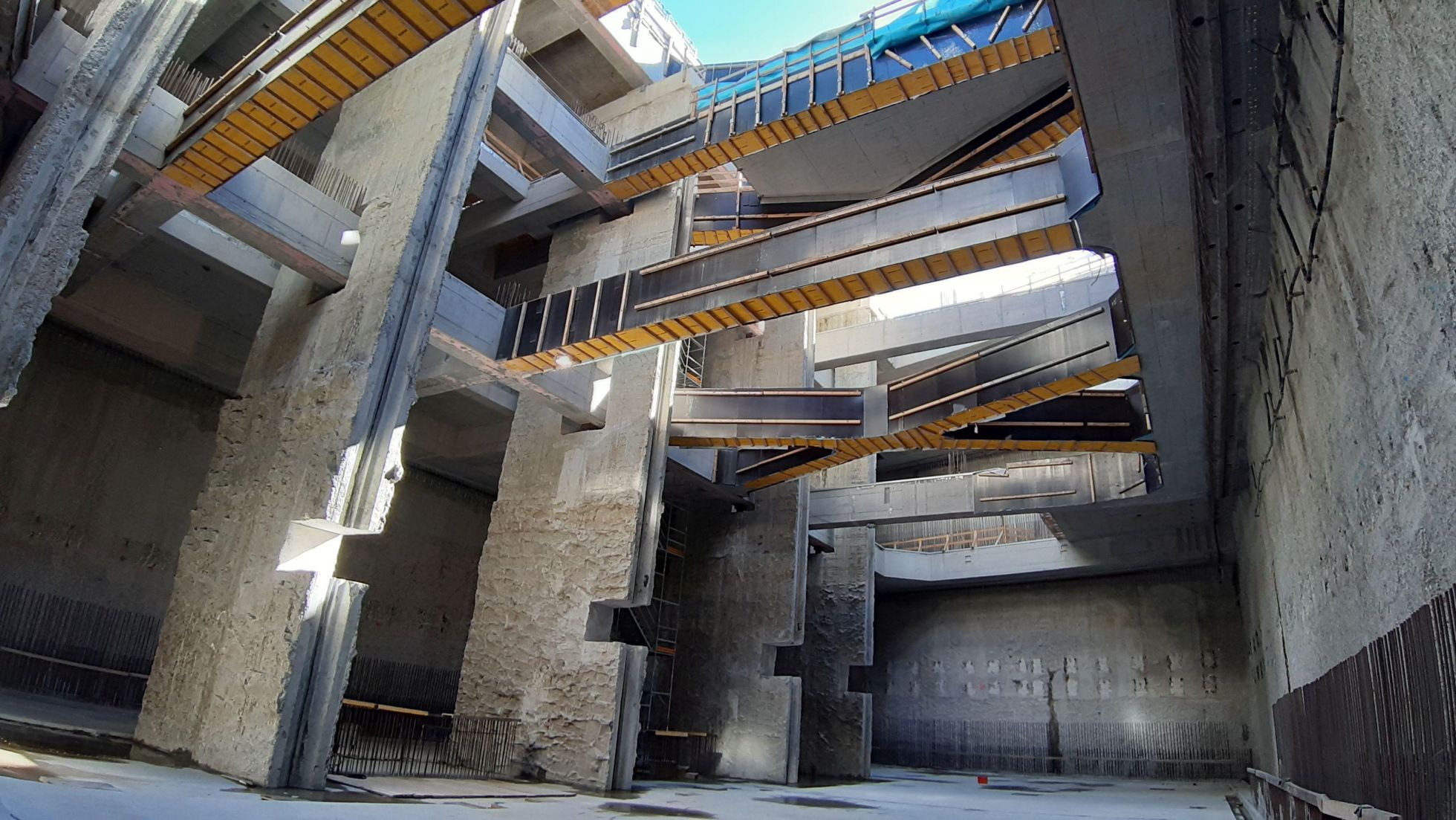 Betongerüst im Untergrund