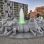 Brunnen mit verschiedenen Figuren und Wasserfontäne