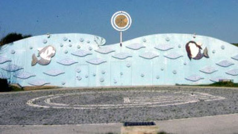 copyright: GuentherZ Front des Wasserbehälters Bisamberg