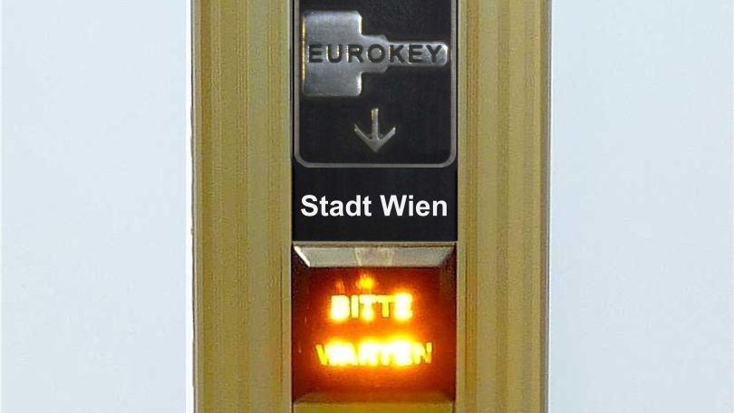 Ampelkästchen mit Eurokey-Symbol