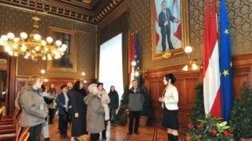 Gruppe besichtigt das Wiener Rathaus