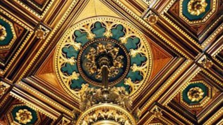 copyright: media wien Kassettendecke im Gemeinderatssitzungssaal
