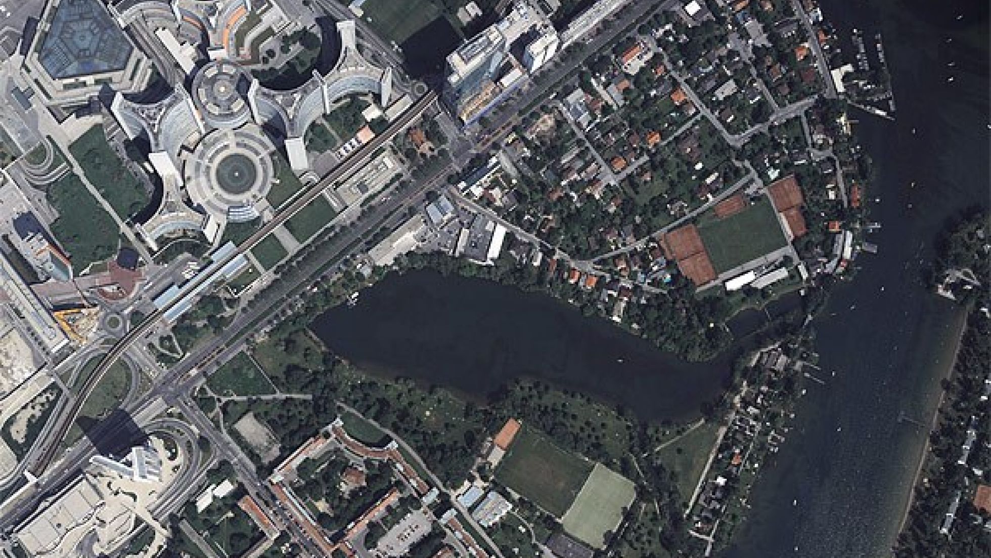 Flugaufnahme im Bereich der UNO-City