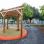 Pergola aus Holz in einem Park