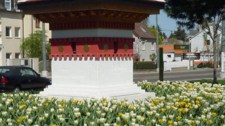 copyright: MA 42 quadratische "Stupa"