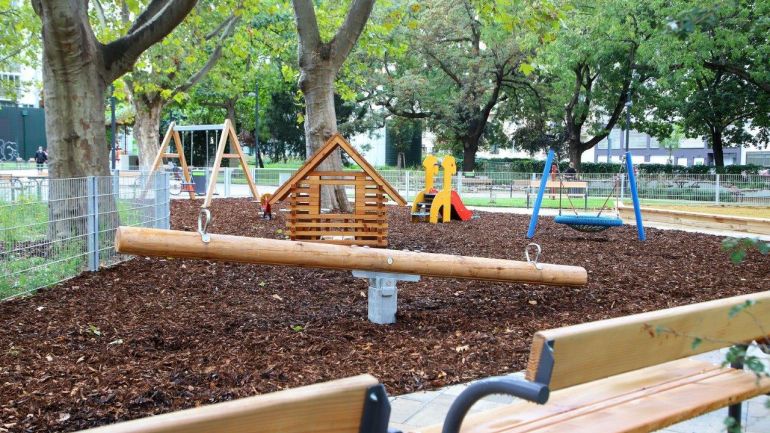Spielplatz in einem Park