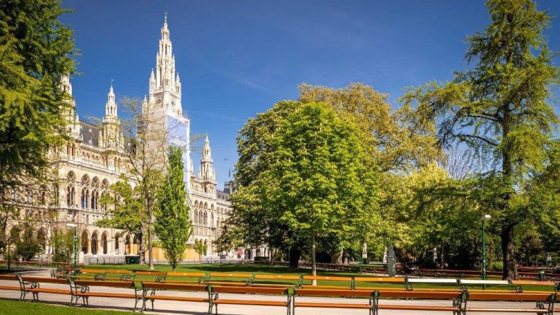 Wiener Rathaus, davor der Rathauspark