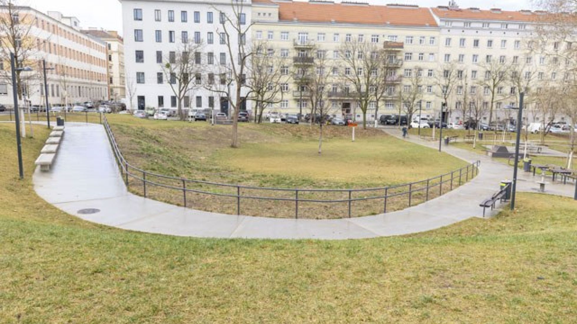 copyright: Wiener Stadtgärten (MA 42) / Dujmic Neuer Park mit Weg