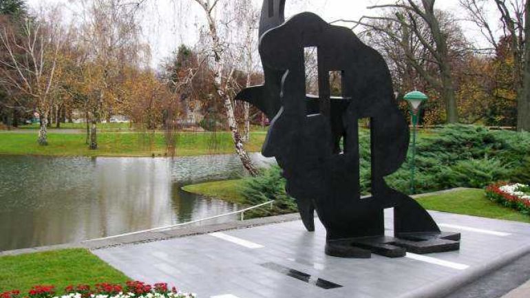 copyright: MA 42 Chopin Denkmal