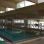 Schwimmbecken im Hallenbad mit barrierefreiem Zugang über Beckenlift.