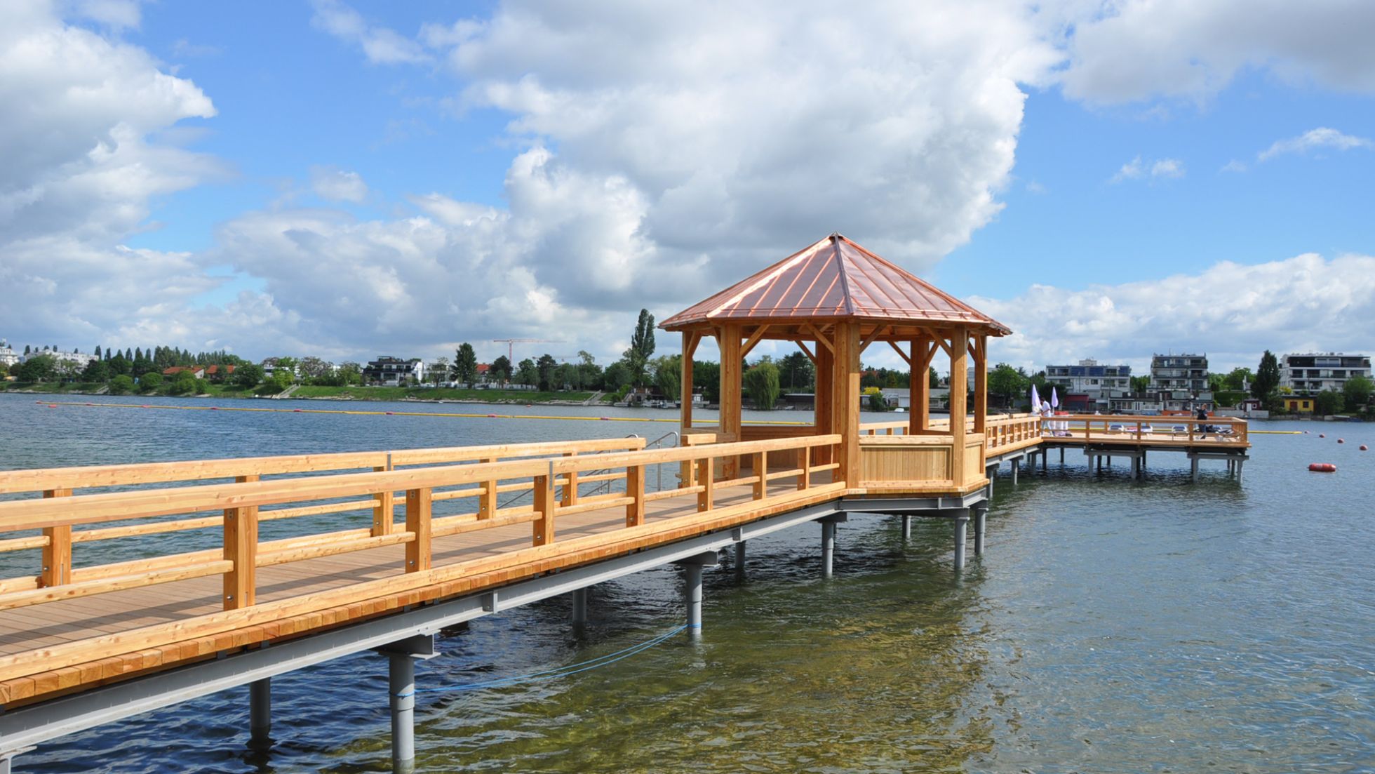 Strand und Steg
