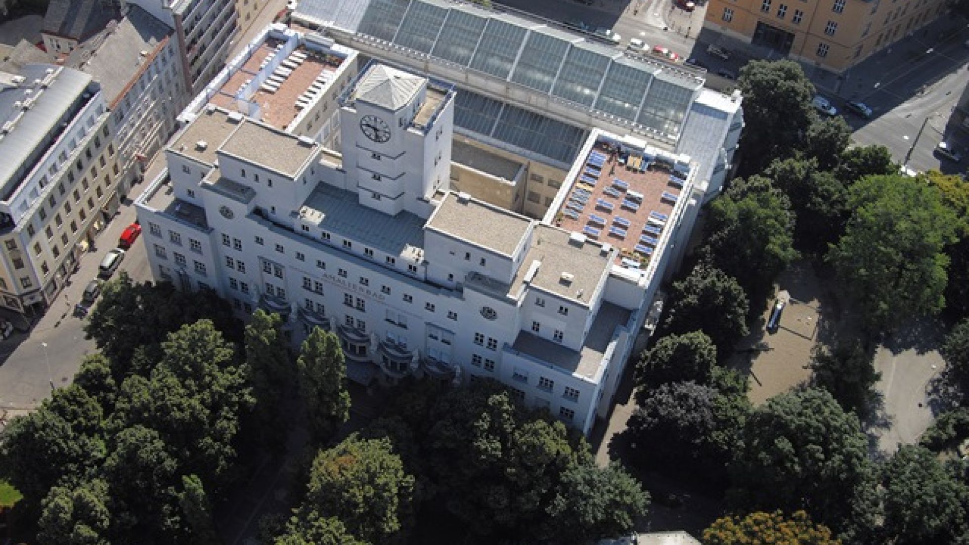 Luftbildansicht des Amalienbades