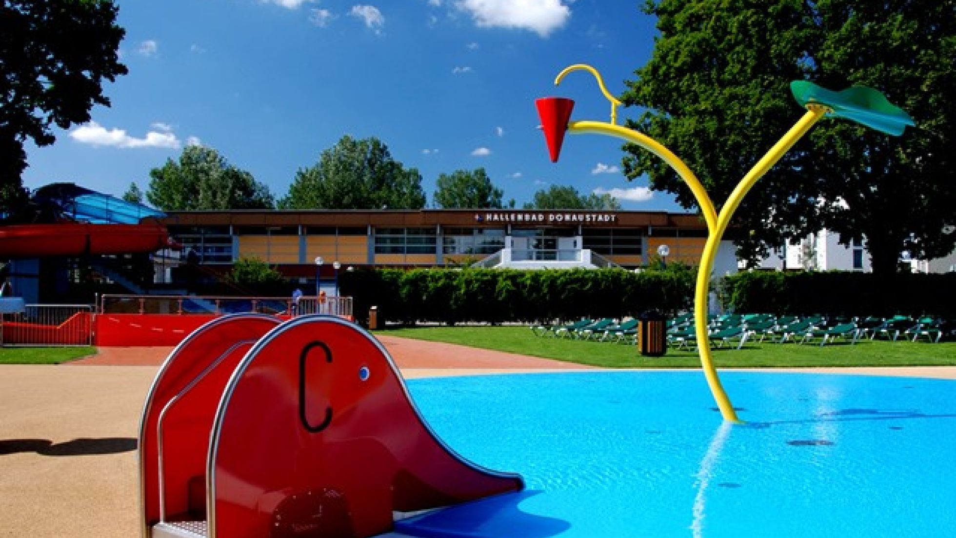 copyright: Wiener Bäder (MA 44) Wasserspielgarten mit Elefantenrutsche