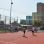 Hartplatz mit einer Fußball-Basketball-Kombination