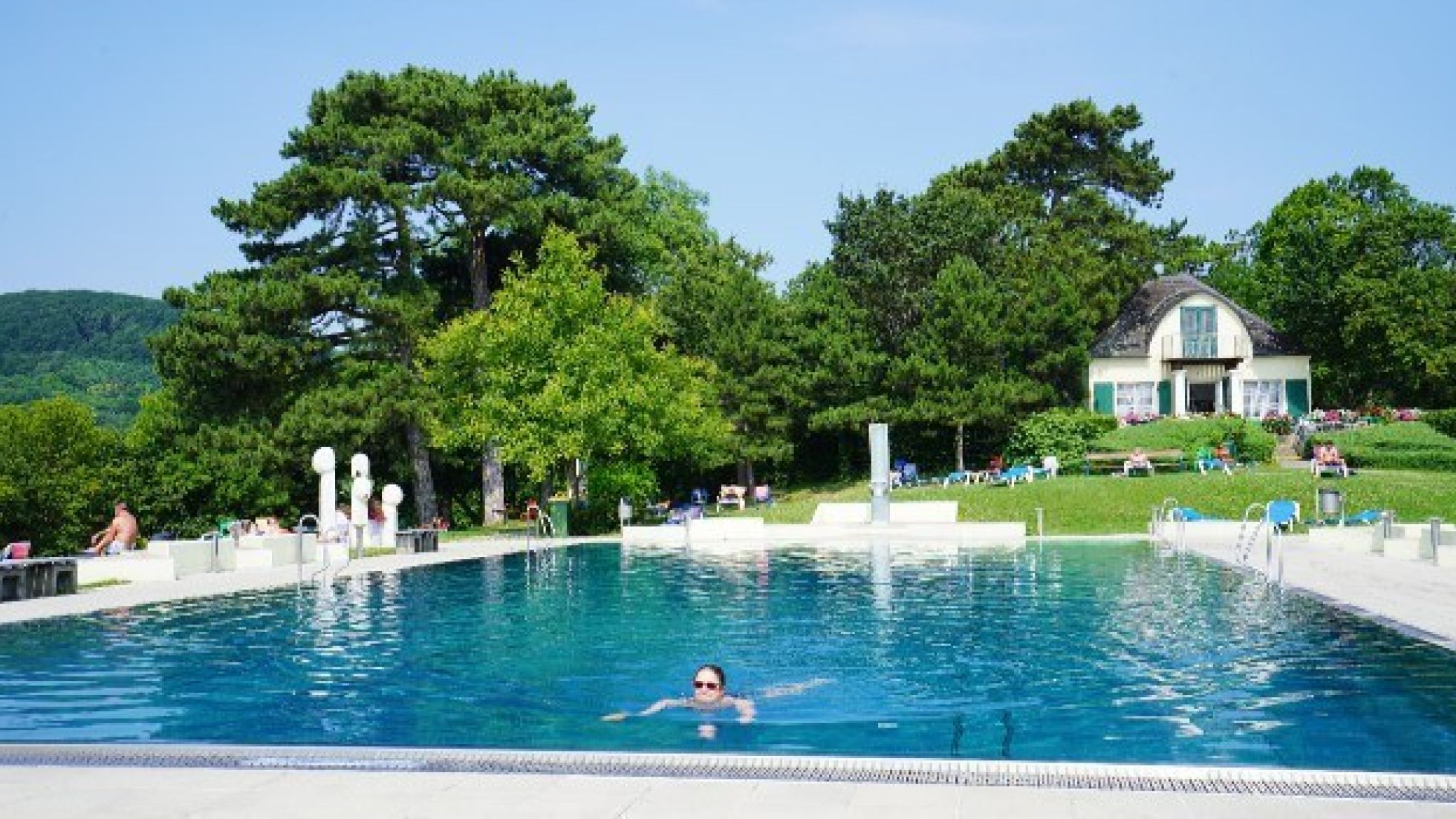 Becken im Krapfenwaldlbad