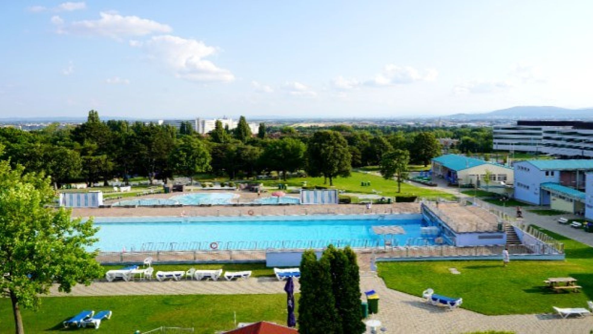 Laaerbergbad von oben