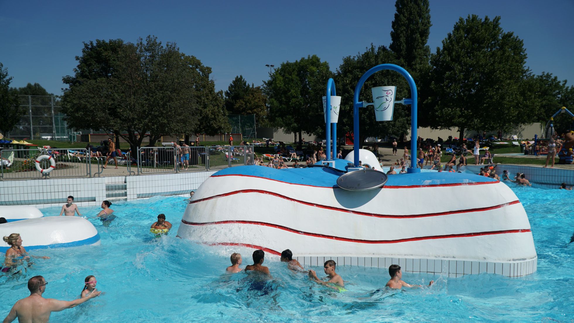 Erlebnisbecken im Simmeringer Bad