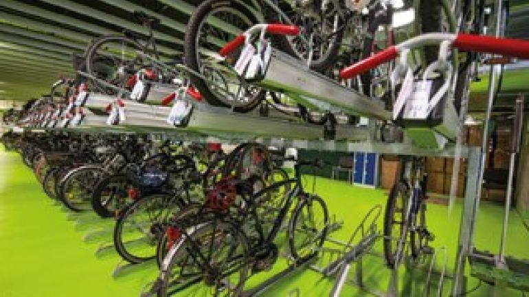 Versperrbare Radabstellanlage in einem Wiener Parkhaus