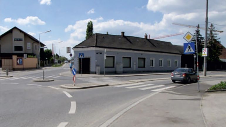 Kreuzungsbereich Laaer-Berg-Straße - Friedhofstraße