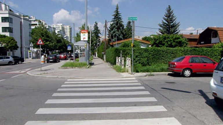 Kreuzungsbereich Am Schöpfwerk - Eibesbrunnergasse