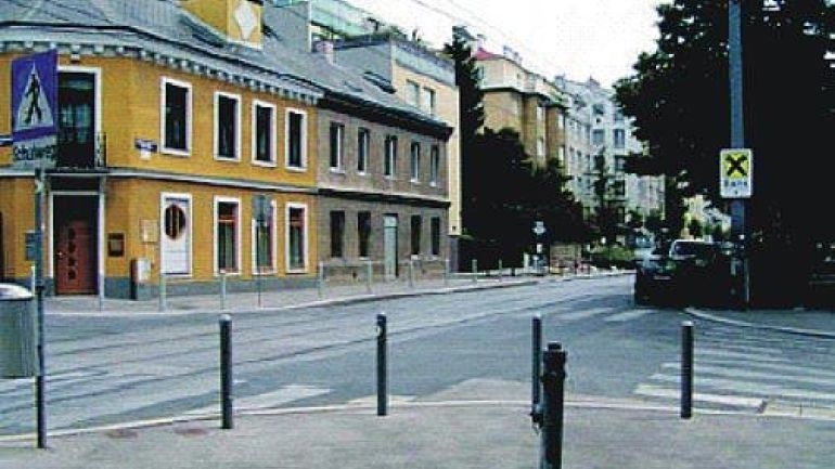 Kreuzungsbereich Hütteldorfer Straße - Hochsatzengasse