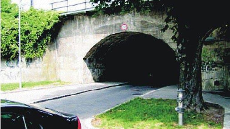 Hochsatzengasse Bereich ÖBB-Westbahn