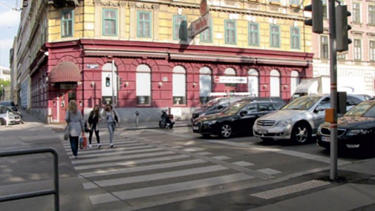 Kreuzungsbereich Mariahilfer Gürtel - Clementinengasse