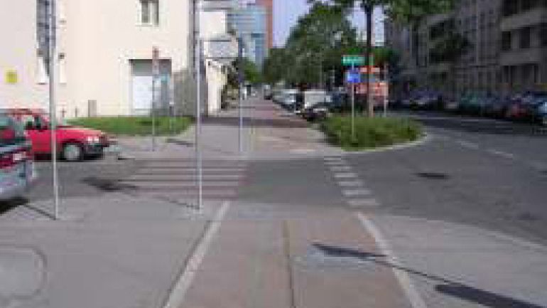 copyright: AUVA Kreuzungsbereich Jungmaisstraße - Schüttaustraße