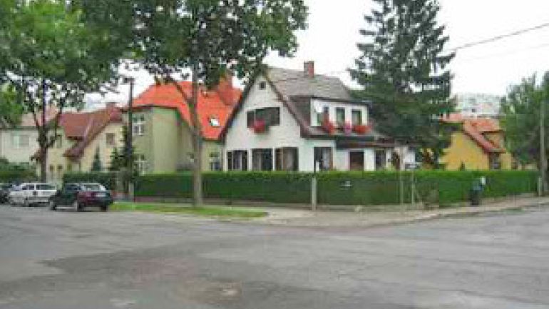 copyright: AUVA Kreuzung Industriestraße - Paulitschkegasse