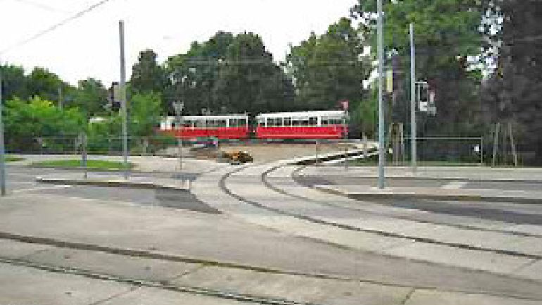 copyright: AUVA Kreuzungsbereich Langobardenstraße - Asperner Heldenplatz