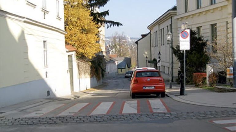 Kreuzungsbereich Hietzinger Hauptstraße - Glasauergasse