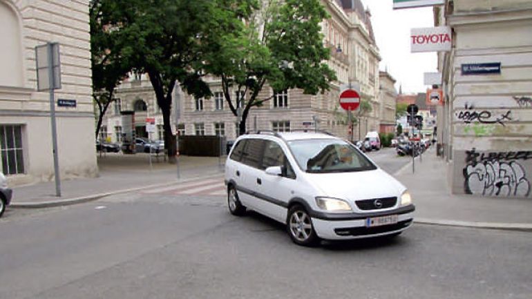 Kreuzungsbereich Viktoriagasse - Rosinagasse