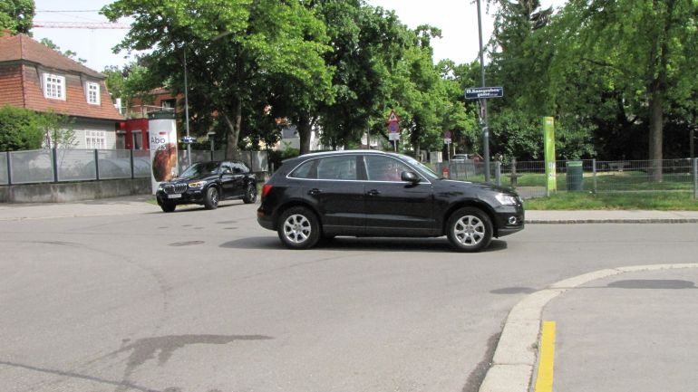 Kreuzung Kaasgrabengasse - Leopold-Steiner-Gasse