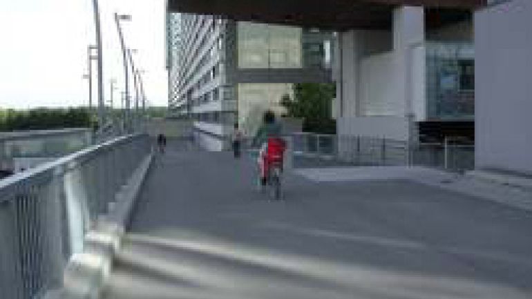 Uferbereich Neue Donau - Wohnanlage