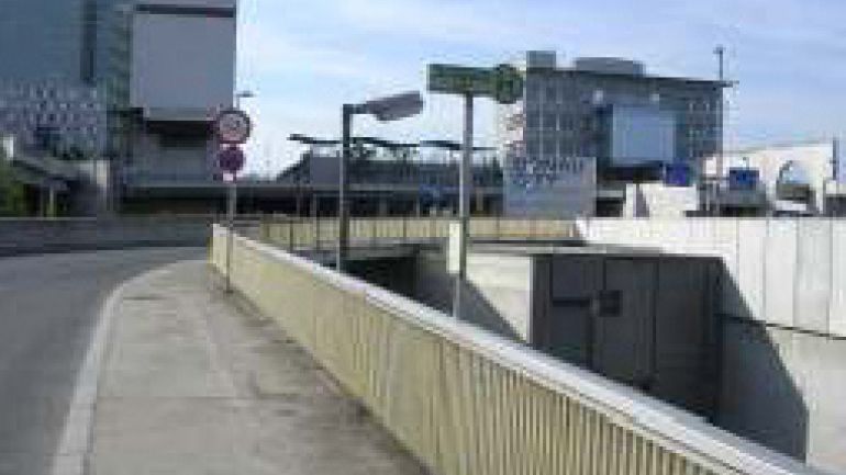 Donaupark - Bushaltestelle 20B