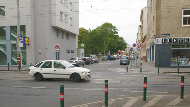 Kreuzungsbereich Alxingergasse - Quellenstraße
