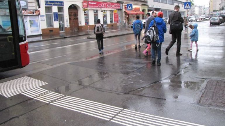 copyright: MA 46/Gabriele Steinbach Kreuzungsbereich Sechshauser Straße - Grimmgasse