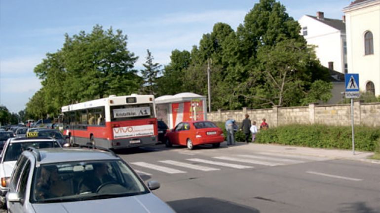 Bushaltestelle Hardeggasse - Bereich Schule