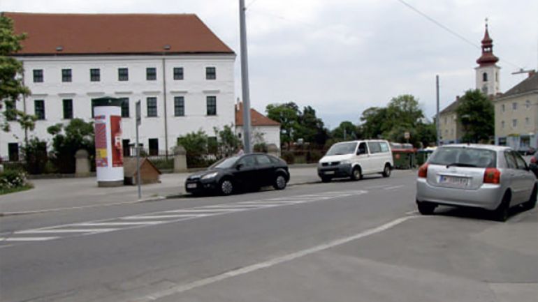 copyright: ©c.fuerthner/PID Kaiser-Ebersdorfer Straße Kreuzung Muhrhoferweg