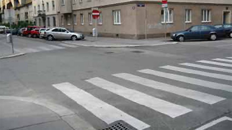 copyright: AUVA Kreuzungsbereich Anschützgasse - Siebeneichengasse