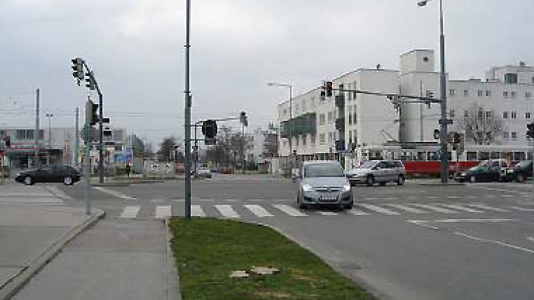 Kreuzungsbereich Hanreitergasse - Brünner Straße