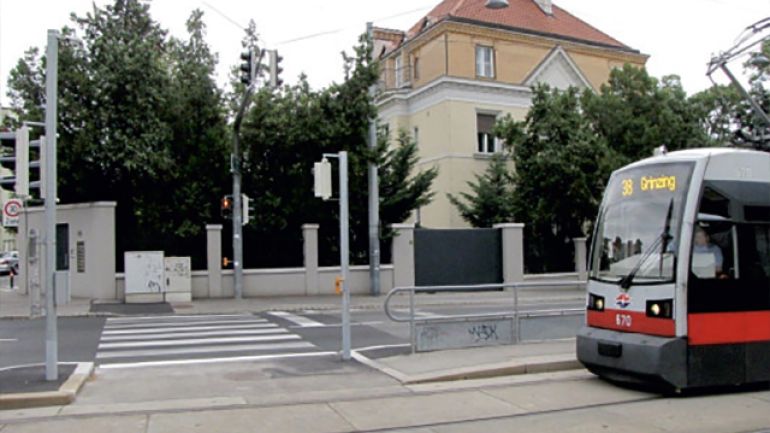 copyright: ©c.fuerthner/PID Kreuzungsbereich Grinzinger Allee - An den langen Lüssen
