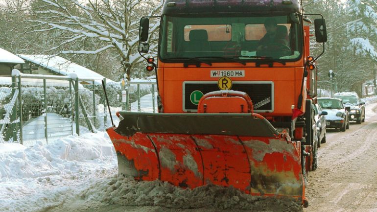 copyright: MA 48 Räumfahrzeug der MA 48 im Winterdiensteinsatz